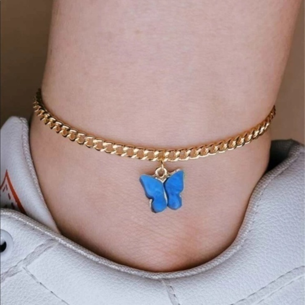 3/$30 💛 Butterfly Pendant Anklet